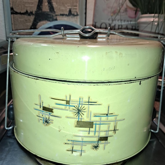 FABULOUS FIND! VINTAGE 1950s XL Metal Peoria Cake Plate Cake Carrier - Picture 2 of 10